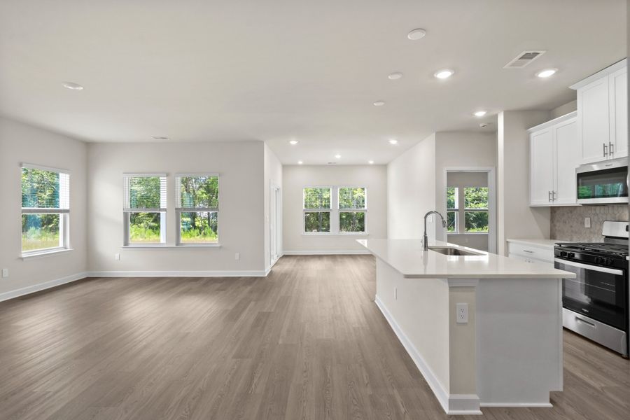 Spacious, unfurnished interior of a new home in Cypress Ridge - The Coastline Series, Longs (Image 14).