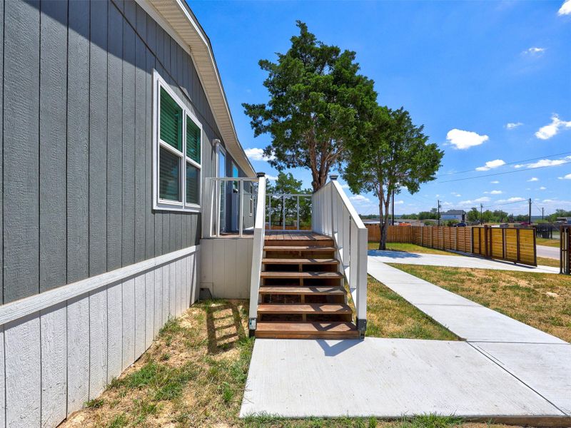 Exterior details and patio area of a home in , Elgin (Image 23).