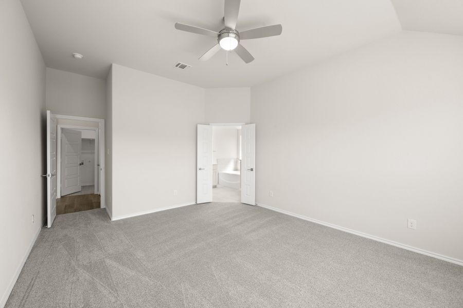 Spacious, unfurnished interior of a new home in Hunters Ridge, Crowley (Image 21).