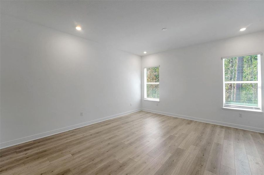 Spacious, unfurnished interior of a new home in Palms at Windermere, Windermere (Image 31).