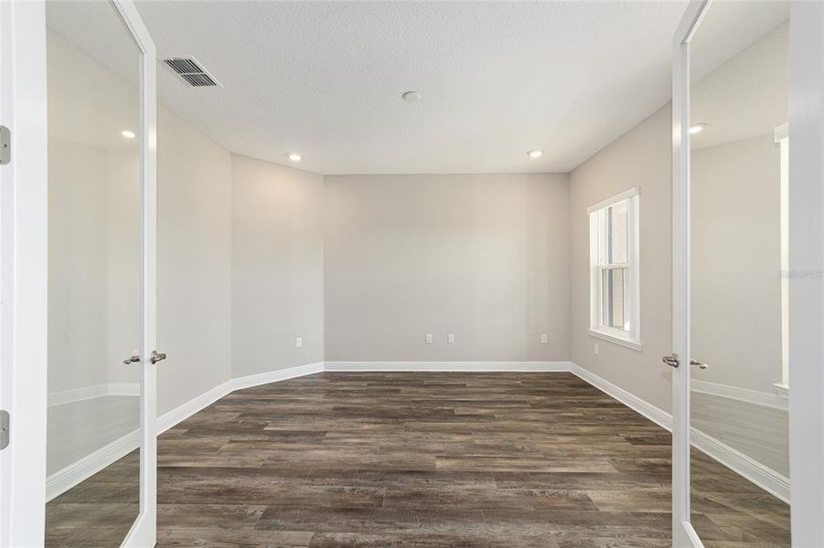 Spacious, unfurnished interior of a new home in , Ocala (Image 50).