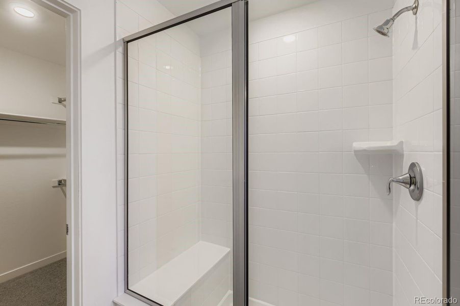 Image 14 of a home in Ledge Rock: The Monarch Collection.