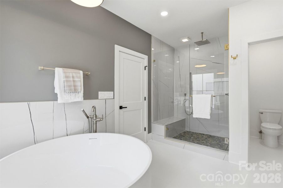 Primary bath