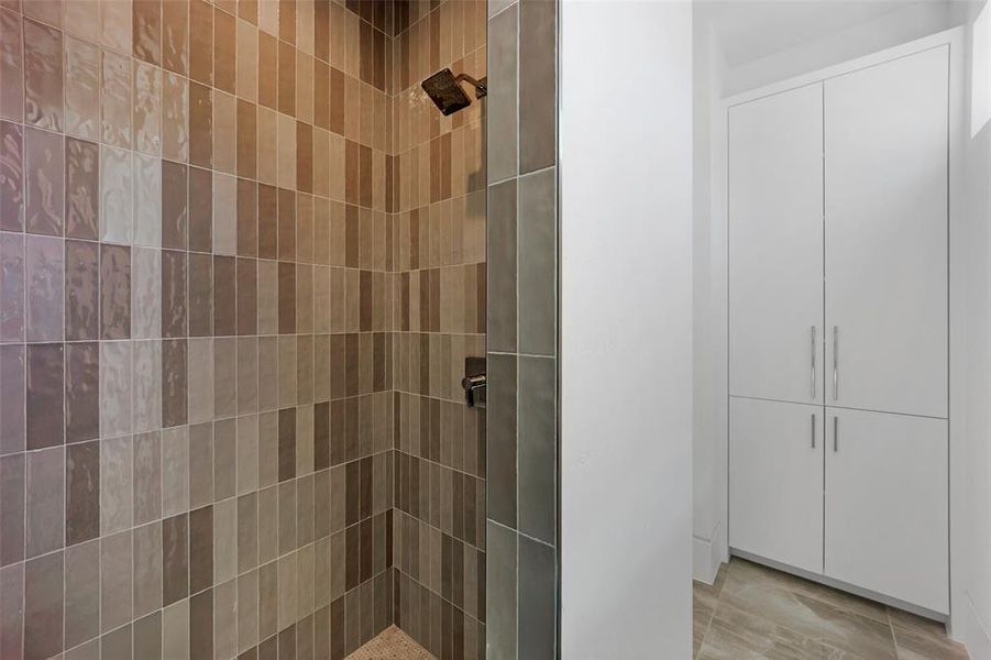 Close-up of interior finishes inside a home in , Aledo (Image 20). Close-up of interior finishes inside a home in , Aledo (Image 20).