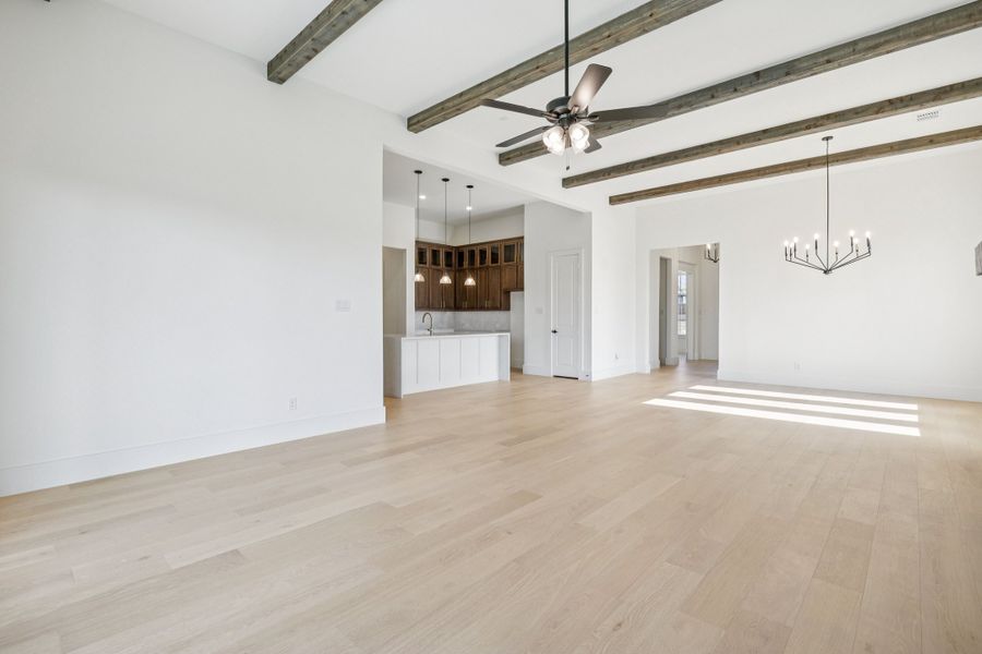Representative unfurnished interior of a home built from the Augusta by Sandlin Homes in Trinity Estates, Benbrook (Image 16).
