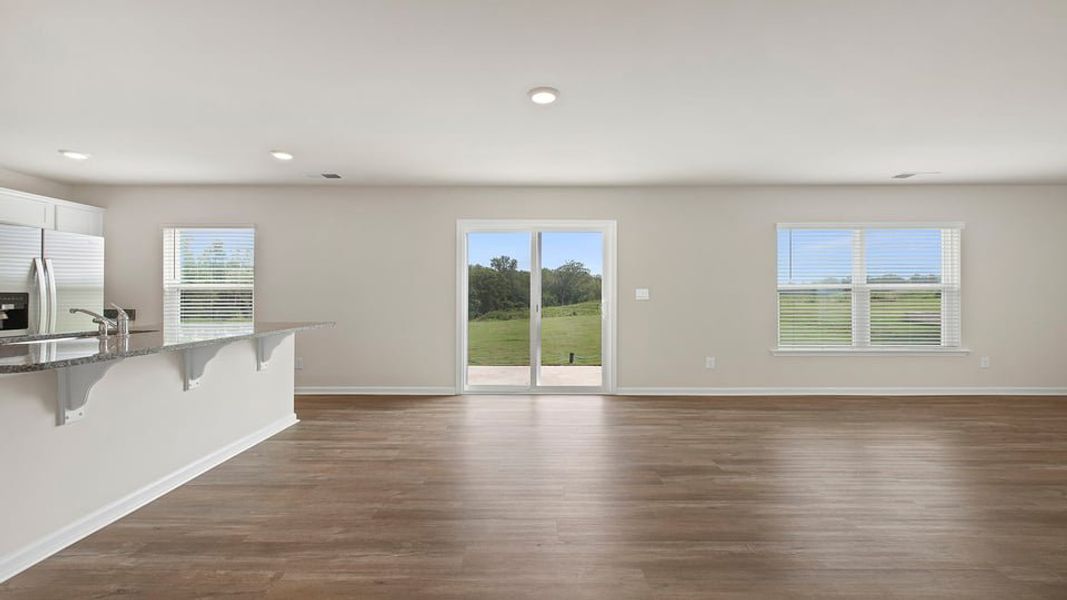Spacious, unfurnished interior of a new home in Lakestone, Woodruff (Image 18).