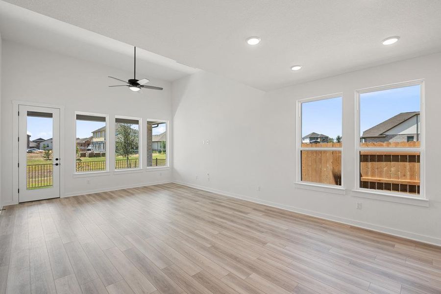 Spacious, unfurnished interior of a new home in Flora, Hutto (Image 35).