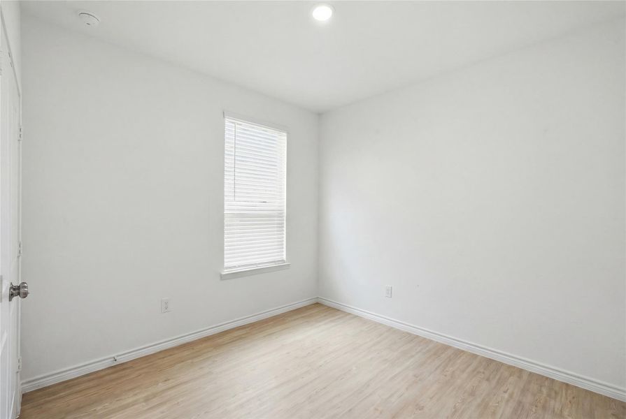 Spacious, unfurnished interior of a new home in Mavera, Conroe (Image 19).