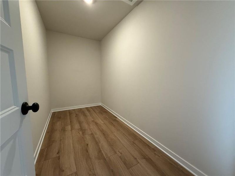 Spacious, unfurnished interior of a new home in Ponderosa Farms Manor, Gainesville (Image 34).