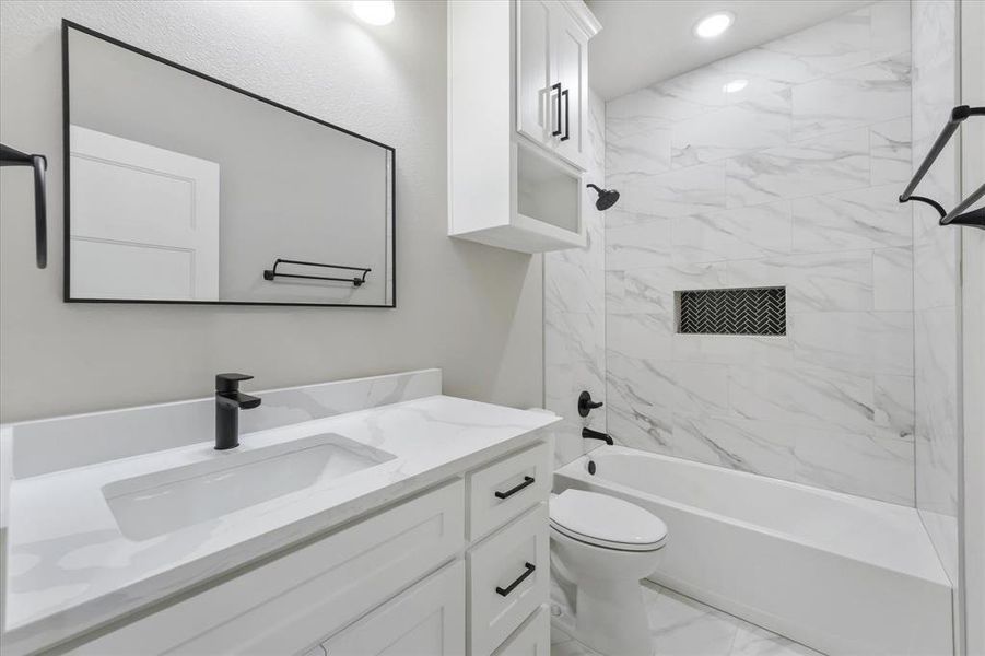 Furnished interior view inside a new home in , Fort Worth (Image 6).