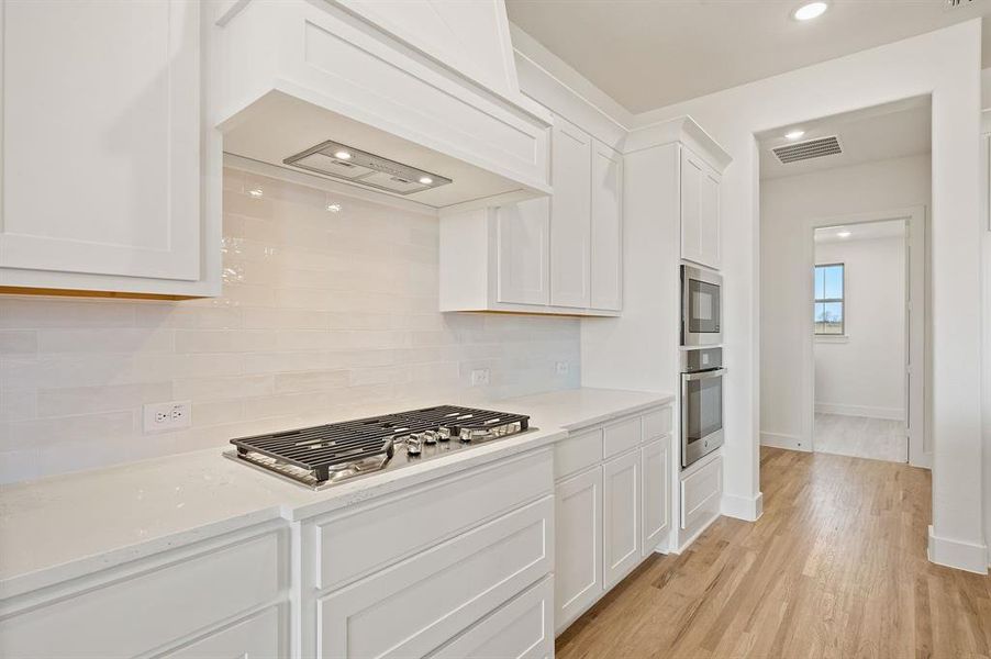 Furnished interior view inside a new home in Settlers Glen, New Fairview (Image 10).