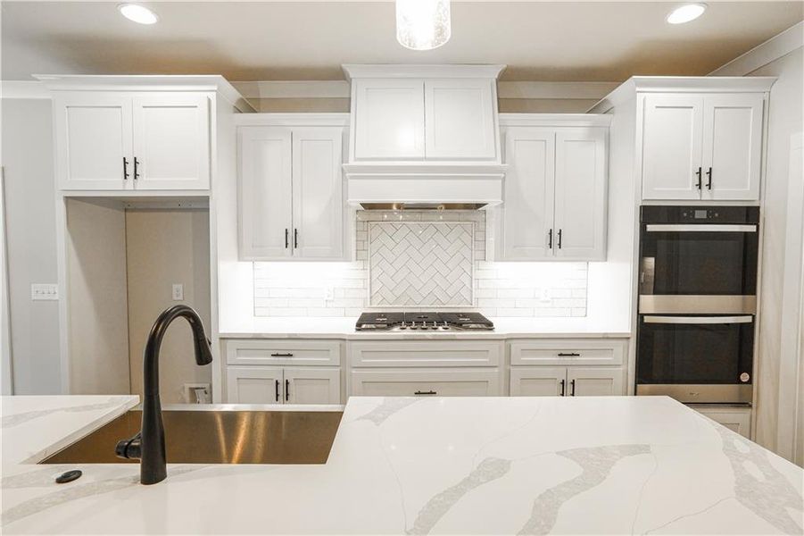 Furnished interior view inside a new home in , Jefferson (Image 38).