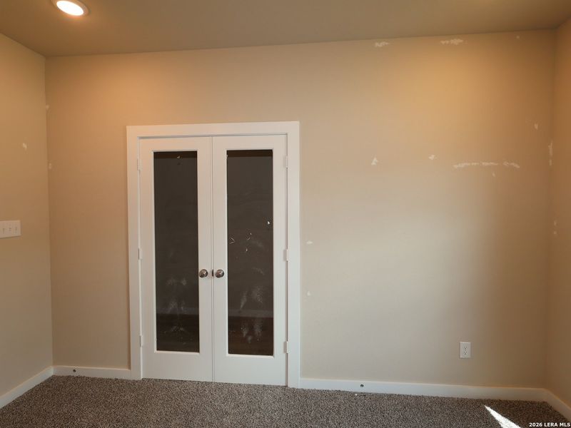 Spacious, unfurnished interior of a new home in Mesquite Ridge, San Antonio (Image 27). Spacious, unfurnished interior of a new home in Mesquite Ridge, San Antonio (Image 27).