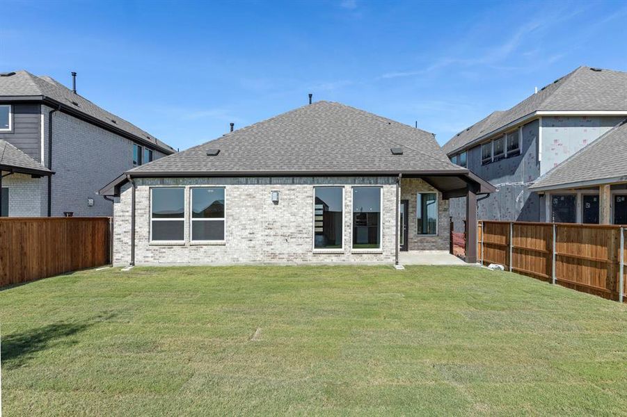 23_5530 Burford, Celina