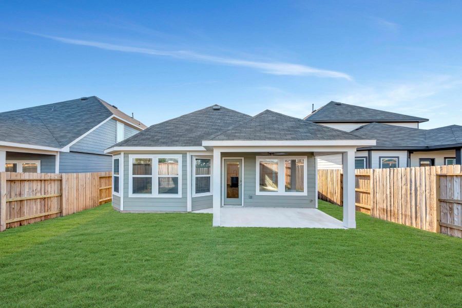 Exterior details and patio area of a home in Summerview, Fulshear (Image 4).