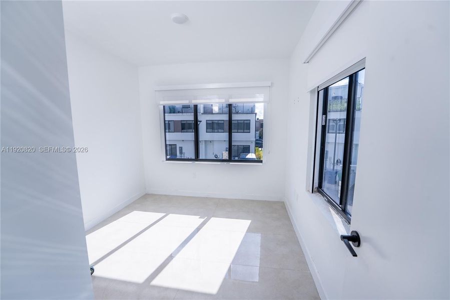 Spacious, unfurnished interior of a new home in , Homestead (Image 11).