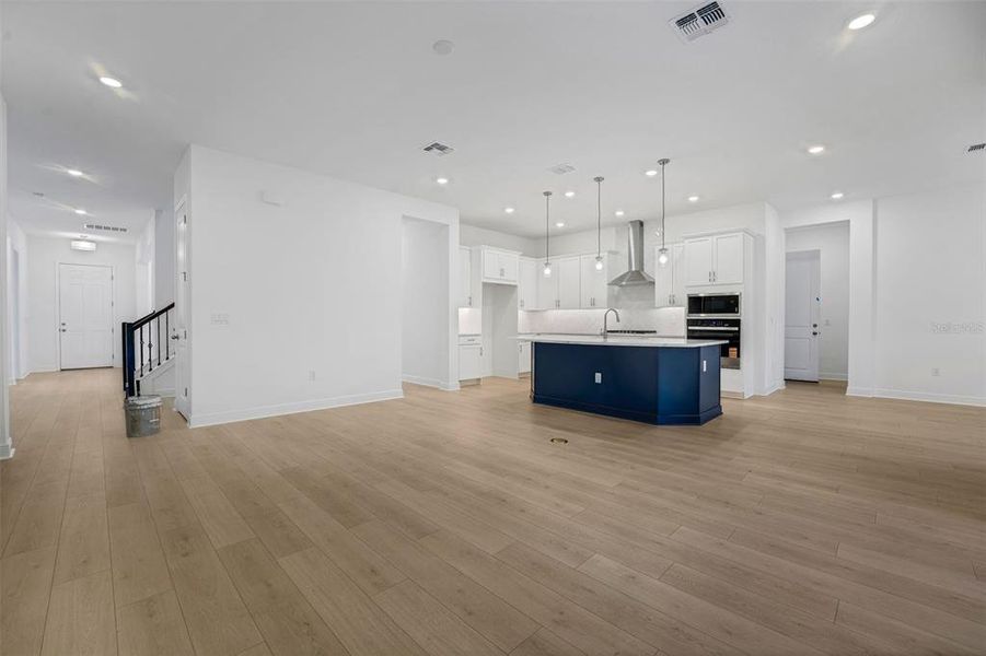 Spacious, unfurnished interior of a new home in Palms at Windermere, Windermere (Image 35).