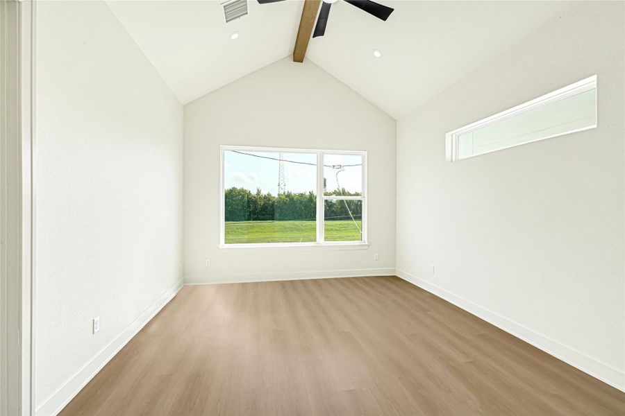 Spacious, unfurnished interior of a new home in , Houston (Image 16).