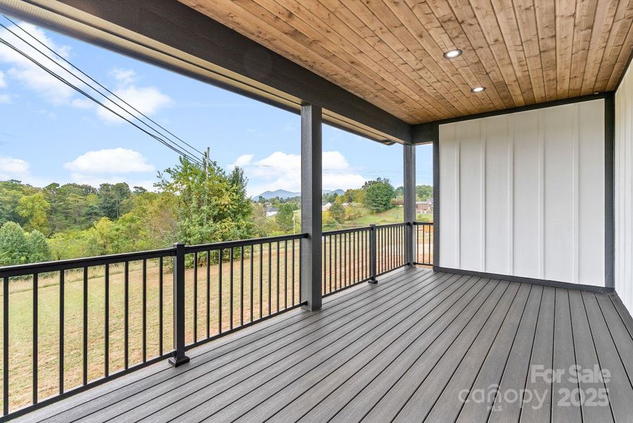 Spacious, unfurnished interior of a new home in , Leicester (Image 30).