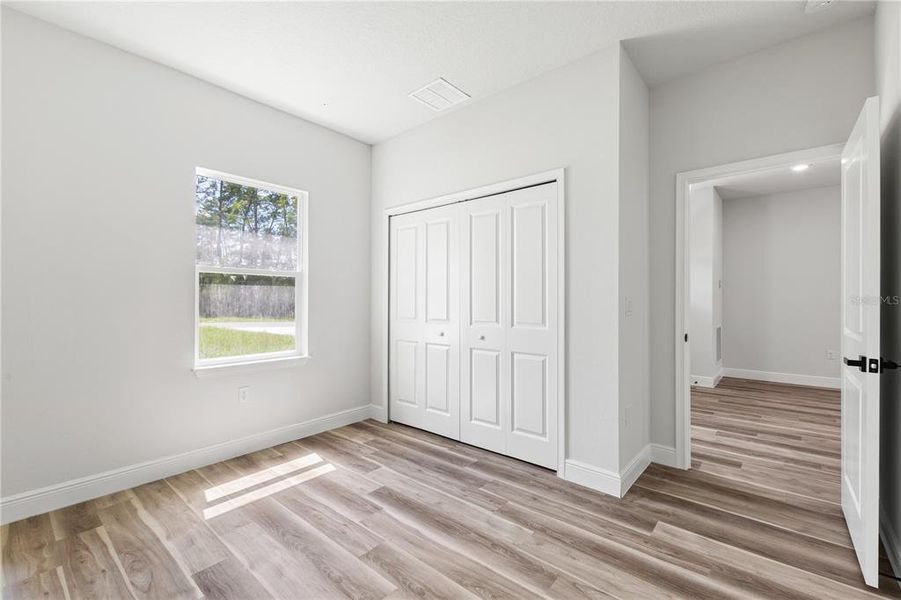 Spacious, unfurnished interior of a new home in , Ocala (Image 23).