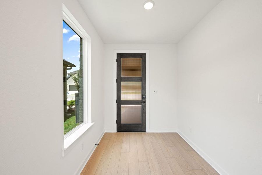 Spacious, unfurnished interior of a new home in Heritage, Dripping Springs (Image 16). Spacious, unfurnished interior of a new home in Heritage, Dripping Springs (Image 16).