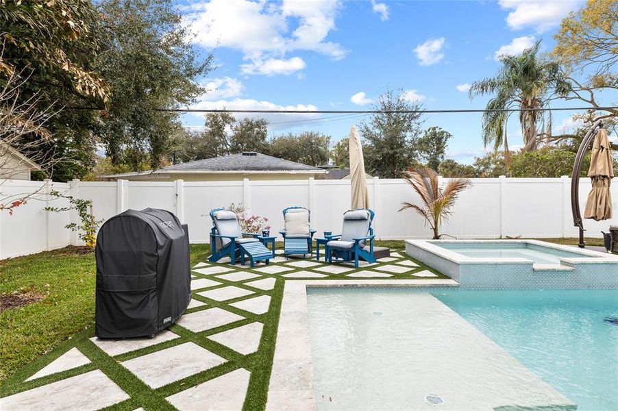 Exterior details and patio area of a home in , Tampa (Image 24).