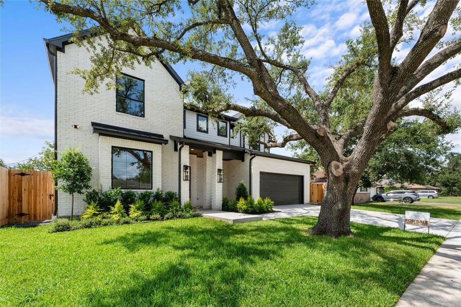 Front exterior of a new home in , Houston, TX, highlighting curb appeal (Image 24). Front exterior of a new home in , Houston, TX, highlighting curb appeal (Image 24).