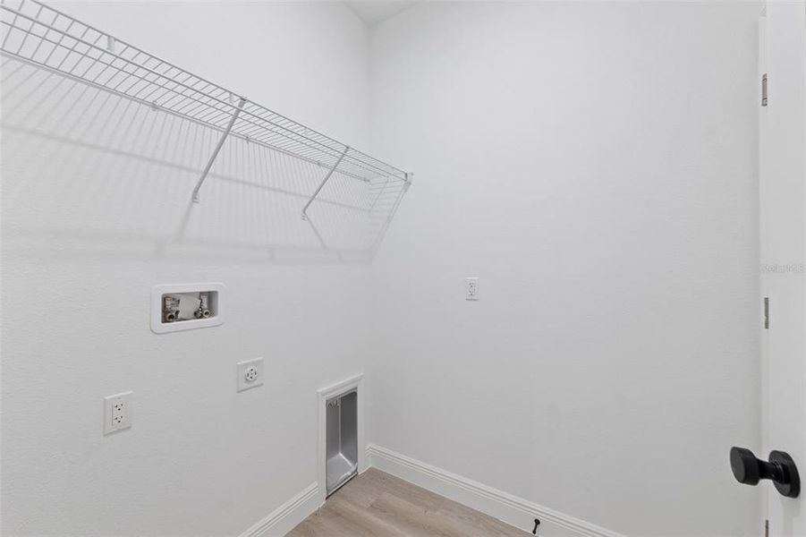 Spacious, unfurnished interior of a new home in , Ocala (Image 16).