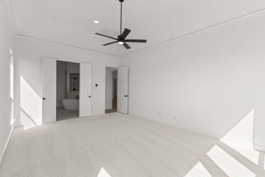 Representative unfurnished interior of a home built from the Somerset by Windsor Homes in Winding Creek, Rockwall (Image 27).