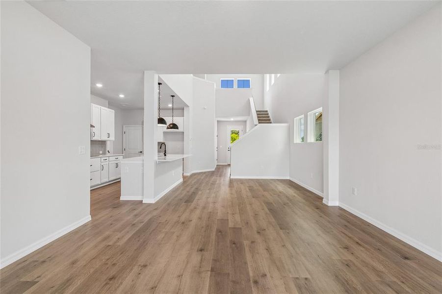 Spacious, unfurnished interior of a new home in Eastlyn, Bradenton (Image 13).