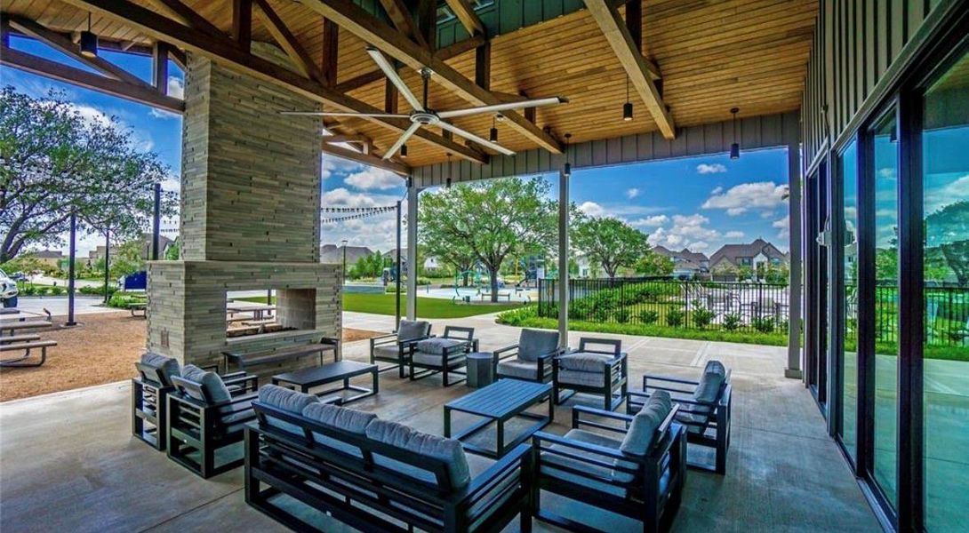 Community amenities in Candela, Richmond (Image 23).