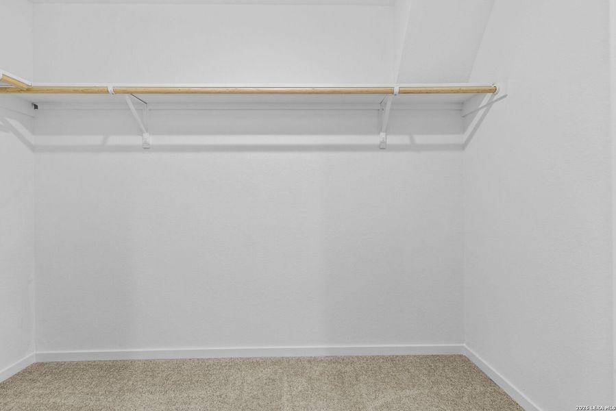 Spacious, unfurnished interior of a new home in Spring Grove, St. Hedwig (Image 16).