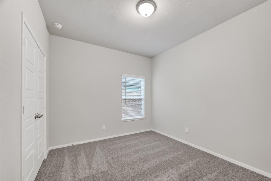 Spacious, unfurnished interior of a new home in Rollingbrook Estates, Baytown (Image 32).