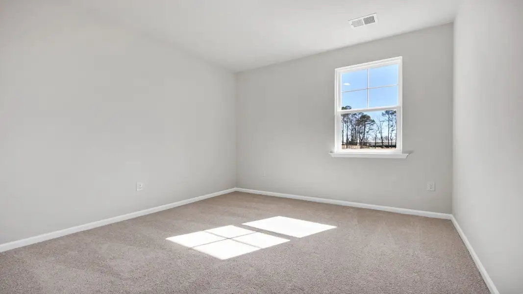 Spacious, unfurnished interior of a new home in Gates Village, Lugoff (Image 18).