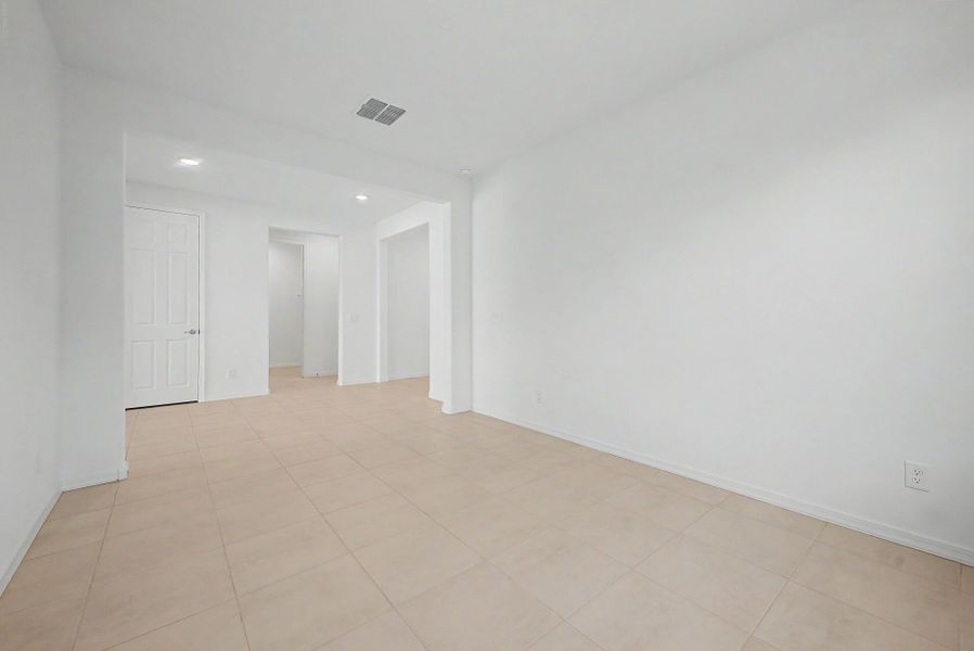 Spacious, unfurnished interior of a new home in Empire Pointe, Queen Creek (Image 10).