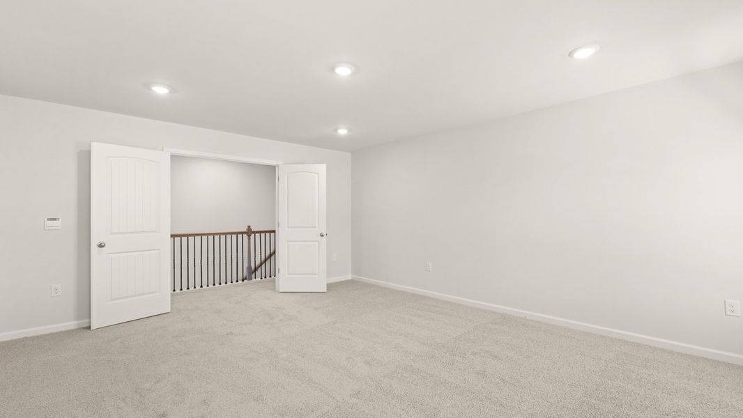 Representative unfurnished interior of a home built from the Lynnbrook by D.R. Horton in Thalley Creek Estates, Cumming (Image 25).