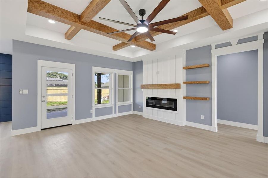 Spacious, unfurnished interior of a new home in , Gun Barrel City (Image 17).