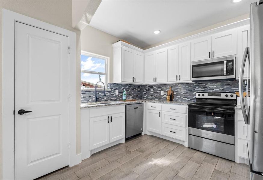 Furnished interior view inside a new home in , Granbury (Image 7). Furnished interior view inside a new home in , Granbury (Image 7).