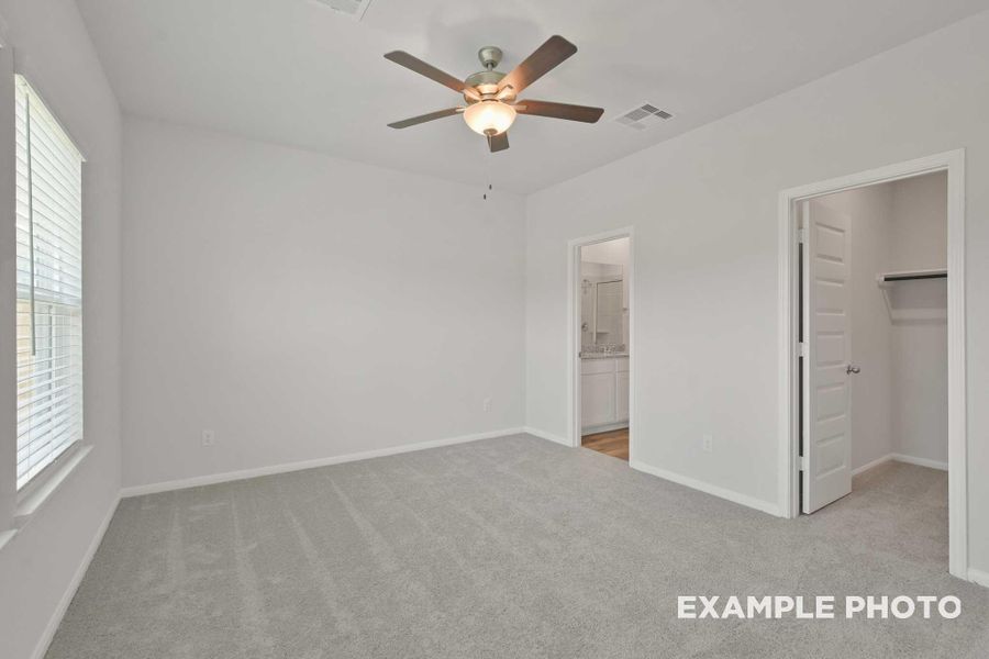 Spacious, unfurnished interior of a new home in Spring Branch Crossing, Conroe (Image 12).