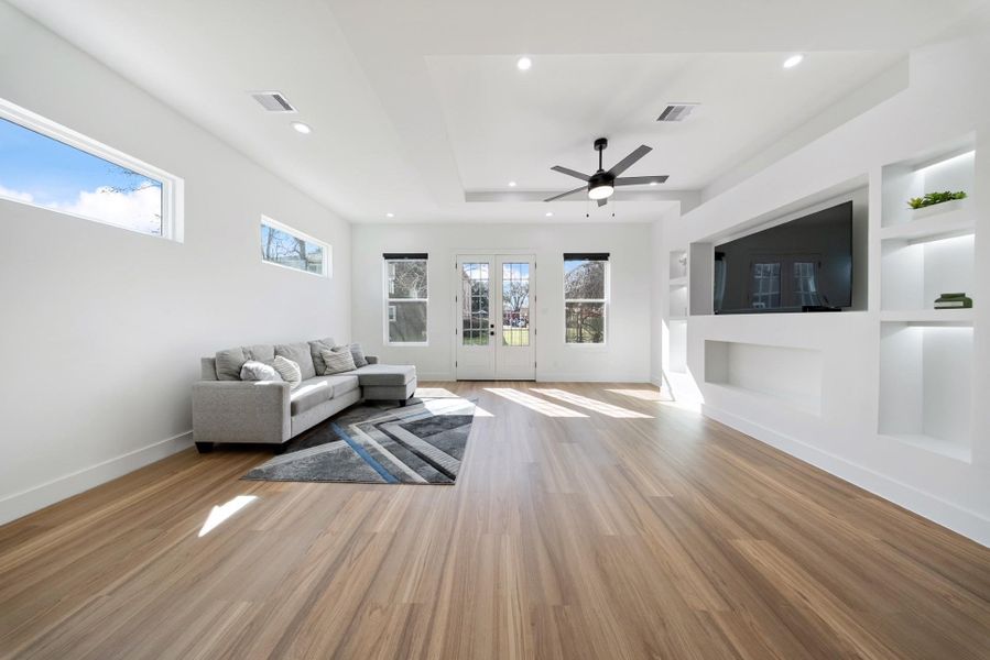 Spacious, unfurnished interior of a new home in , Sealy (Image 22).