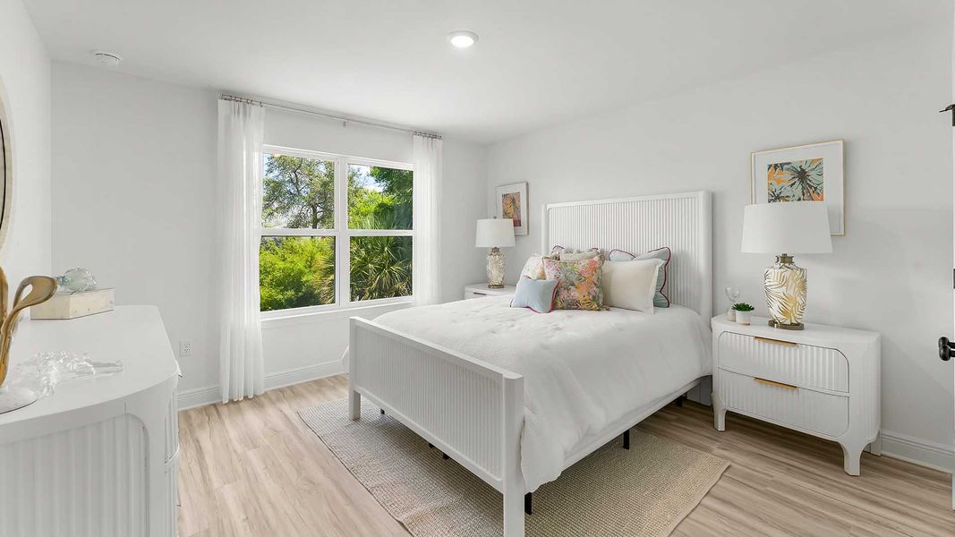 Furnished interior view inside a new home in Colonial East, Panama City Beach (Image 28).