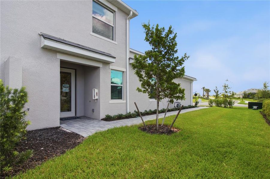 Exterior details and patio area of a home in , Lakewood Ranch (Image 27).
