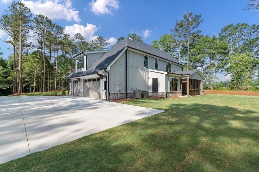 Exterior details and patio area of a home in , Carrollton (Image 30).