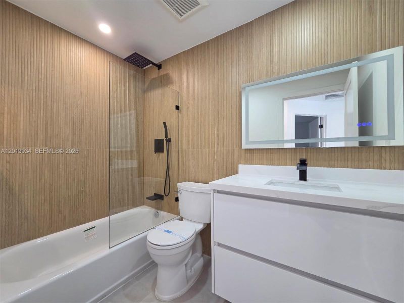 Furnished interior view inside a new home in , West Palm Beach (Image 5).