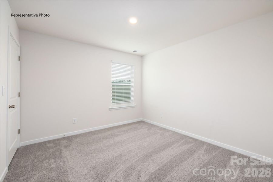 Spacious, unfurnished interior of a new home in Fergus Crossing, York (Image 18).