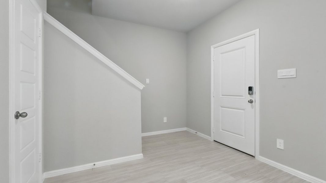 Spacious, unfurnished interior of a new home in Orchard Village, Fort Worth (Image 23). Spacious, unfurnished interior of a new home in Orchard Village, Fort Worth (Image 23).