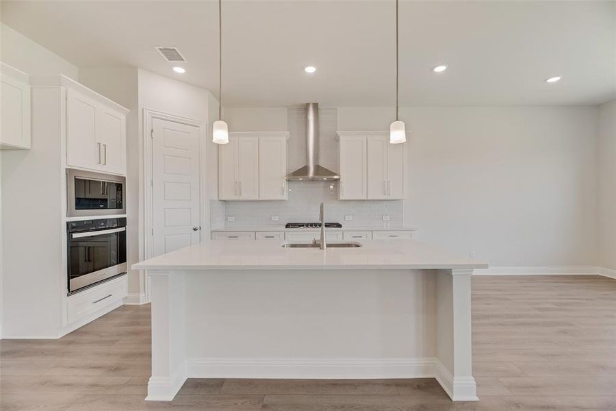 Furnished interior view inside a new home in Villages of Creekwood, Frisco (Image 10). Furnished interior view inside a new home in Villages of Creekwood, Frisco (Image 10).
