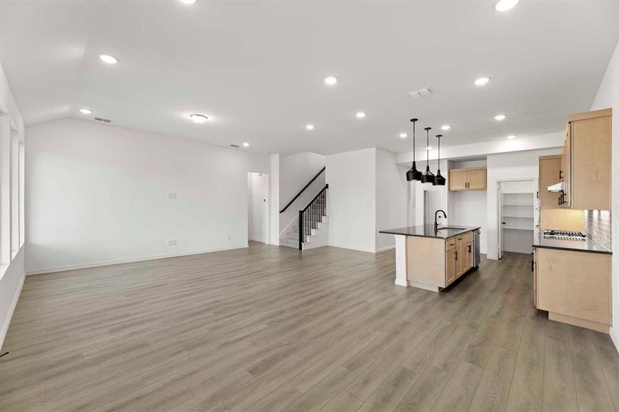 8_09. 2324 Myrtle - Dining (2) 8_09. 2324 Myrtle - Dining (2)