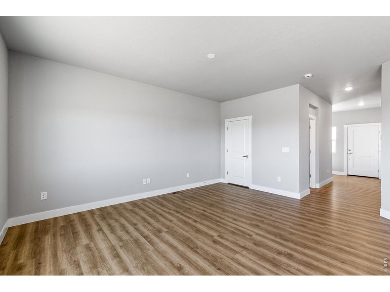 Spacious, unfurnished interior of a new home in Granary, Johnstown (Image 20).