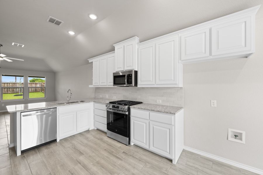 Furnished interior view inside a new home in Chisholm Hills, Cleburne (Image 9).